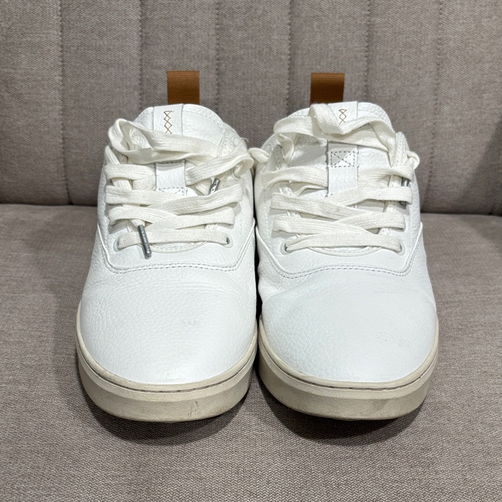 Sleek White Men's Athletic Sneakers